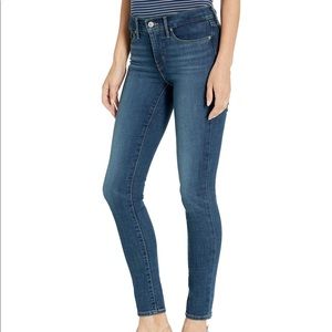 Levi’s 311 Shaping Skinny - Size 26